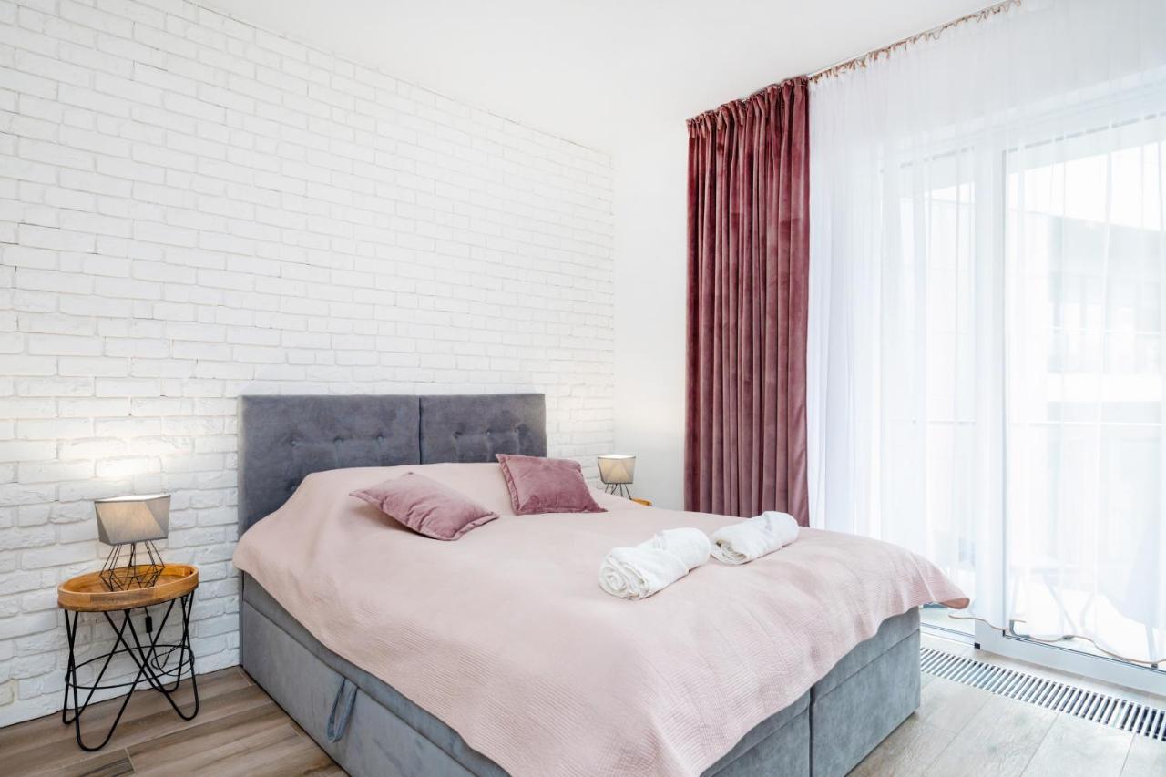 Gold Flamingo Apartament By Noclegi Renters Miedzyzdroje Kültér fotó